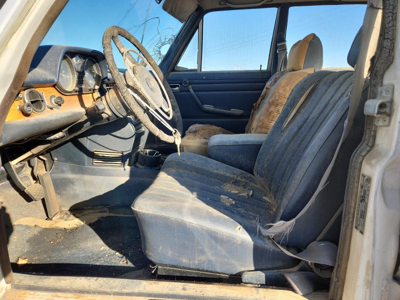 Lot #3270789882 1970 MERCEDES-BENZ 250