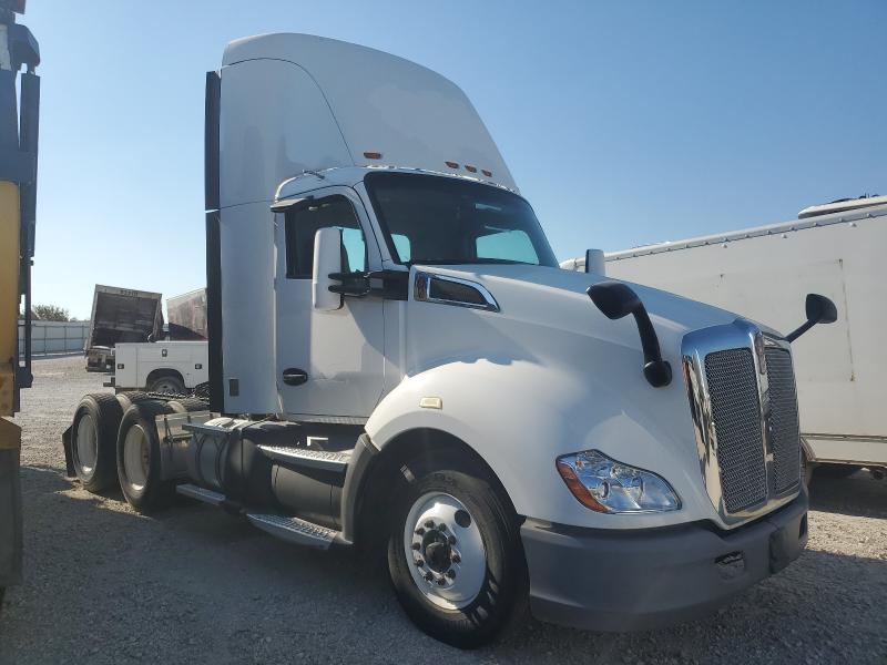 2017 KENWORTH T680 #3317762093