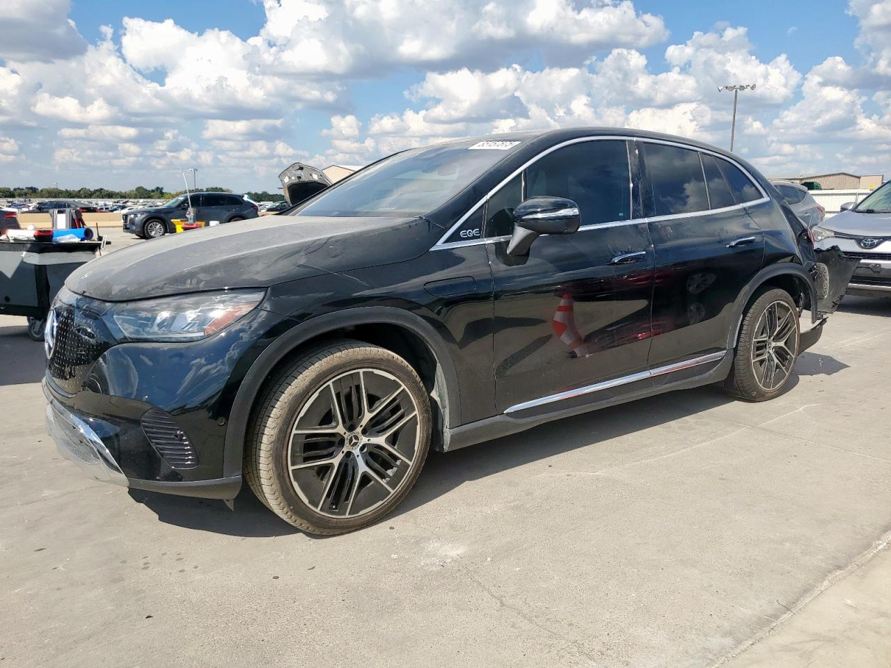 MERCEDES-BENZ EQE SUV 350+