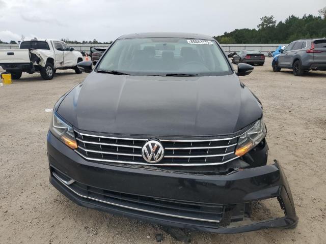 2017 VOLKSWAGEN PASSAT SE - 1VWBT7A36HC038132