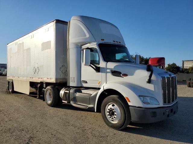 PETERBILT TRACTOR 579