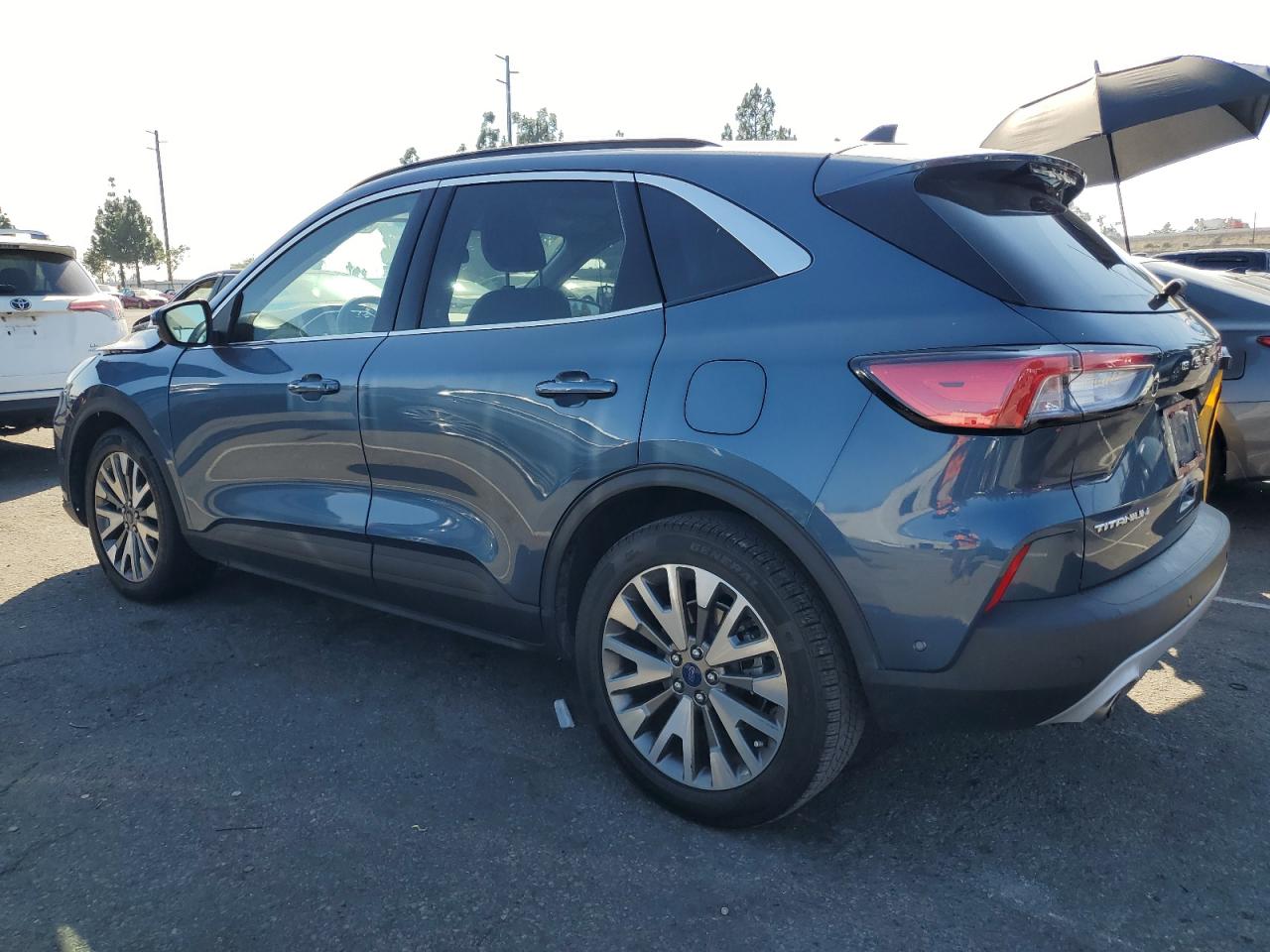 FORD ESCAPE TITANIUM