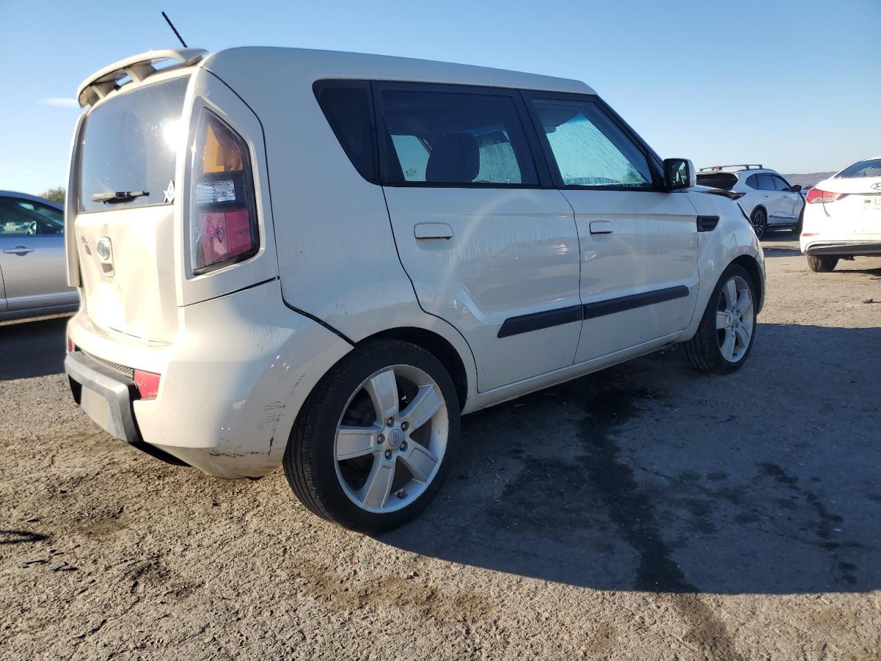 KIA SOUL +