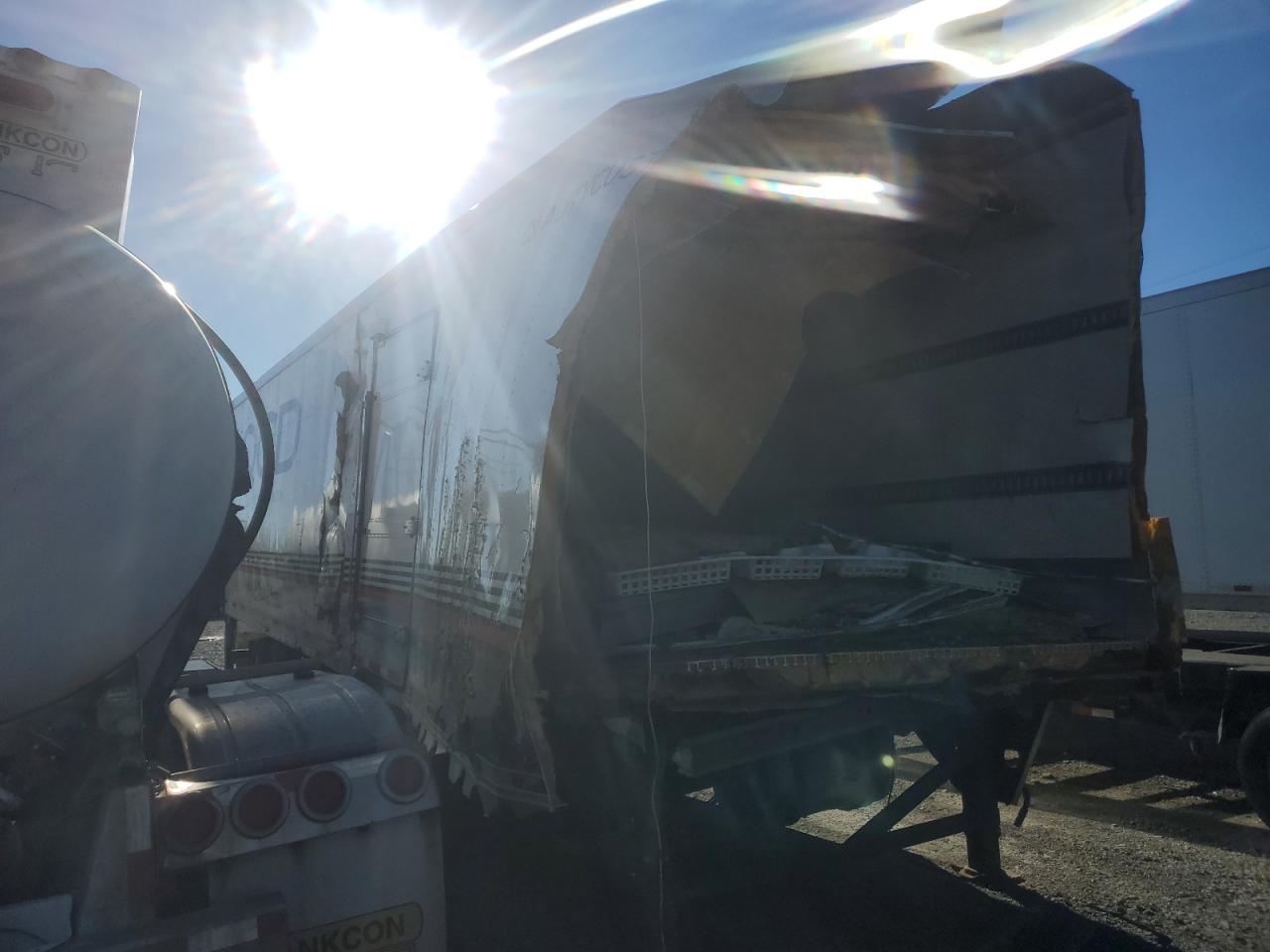 Lot #3270835427 2011 UTILITY UNKNOWN