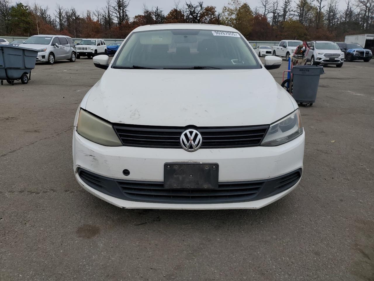 VOLKSWAGEN JETTA SE