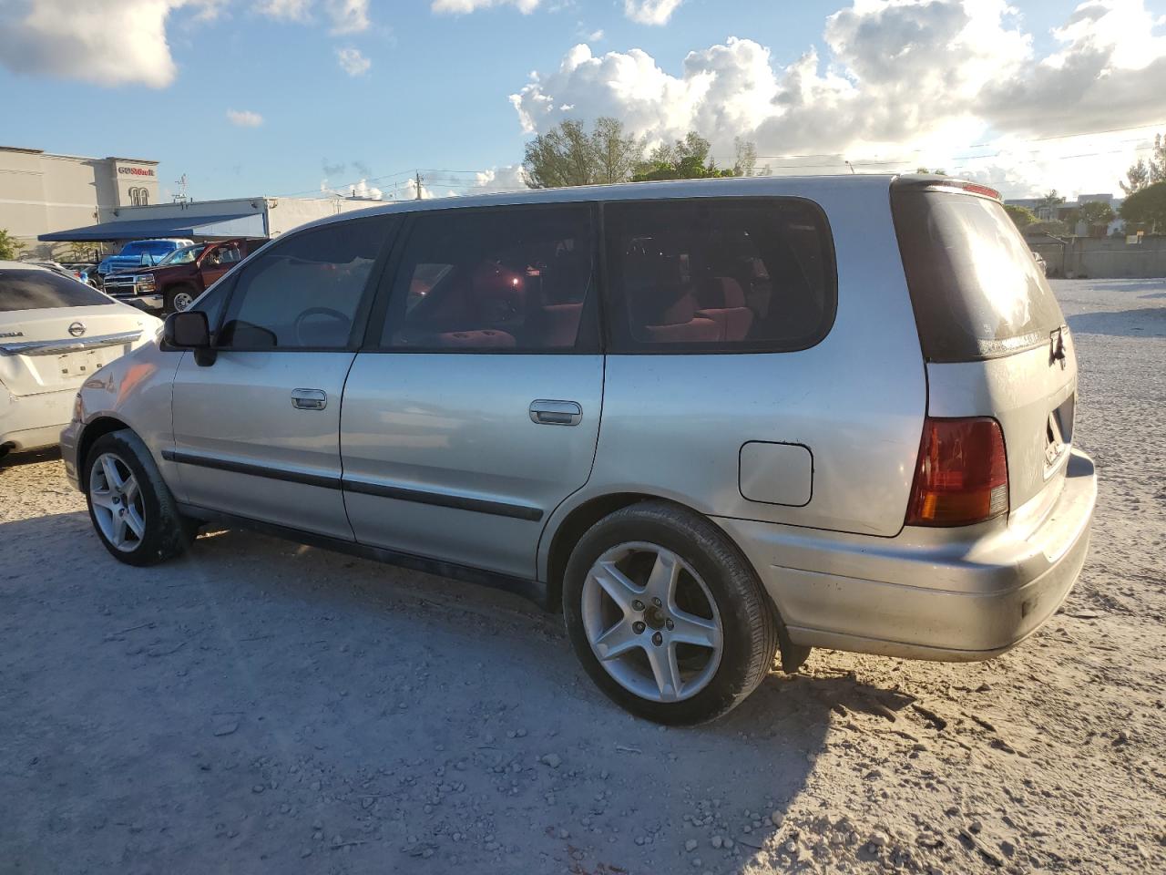 Lot #3270690901 1997 HONDA ODYSSEY BA