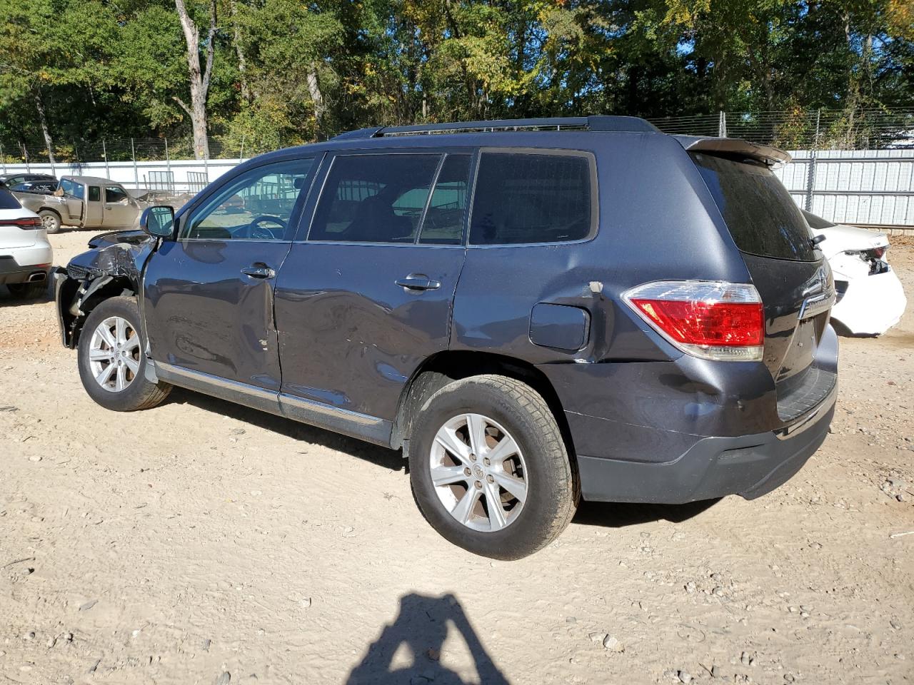 TOYOTA HIGHLANDER BASE