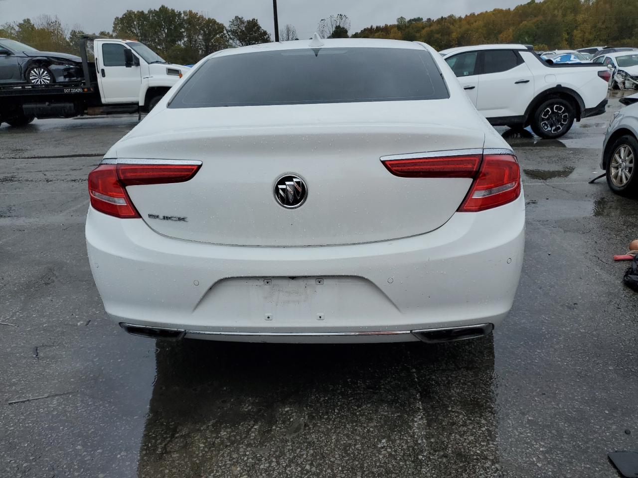 BUICK LACROSSE ESSENCE