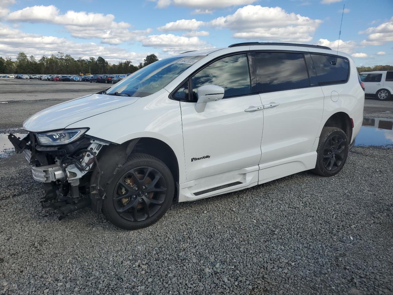 CHRYSLER PACIFICA TOURING L