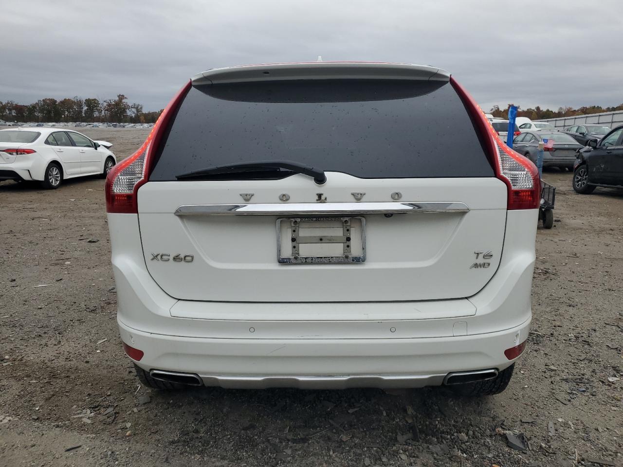 VOLVO XC60 T6 PREMIER