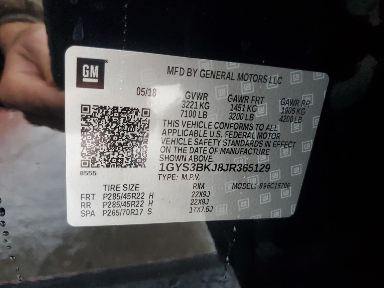 CADILLAC ESCALADE LUXURY