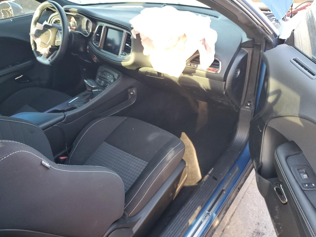 DODGE CHALLENGER SRT HELLCAT