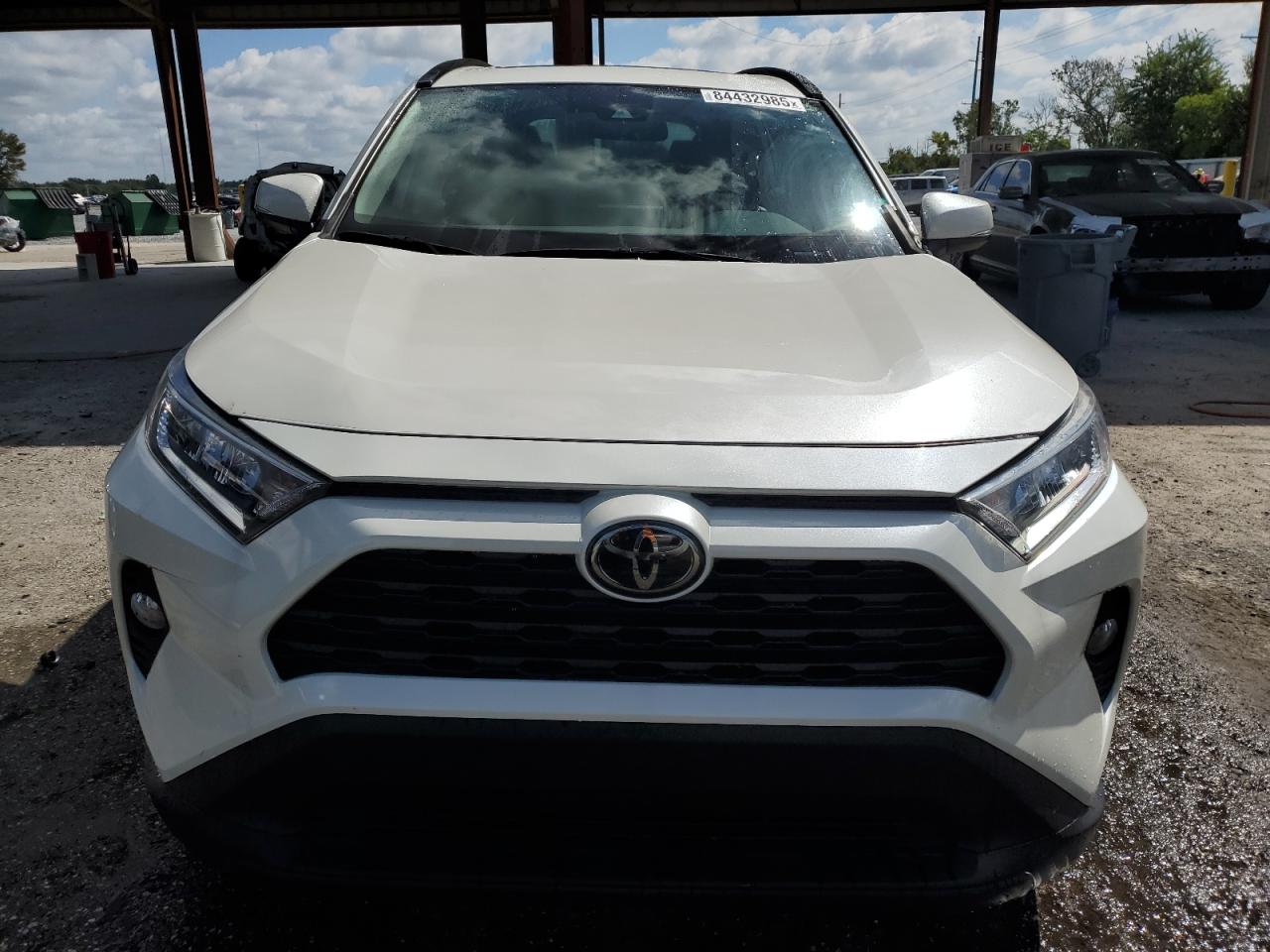 TOYOTA RAV4 XLE PREMIUM