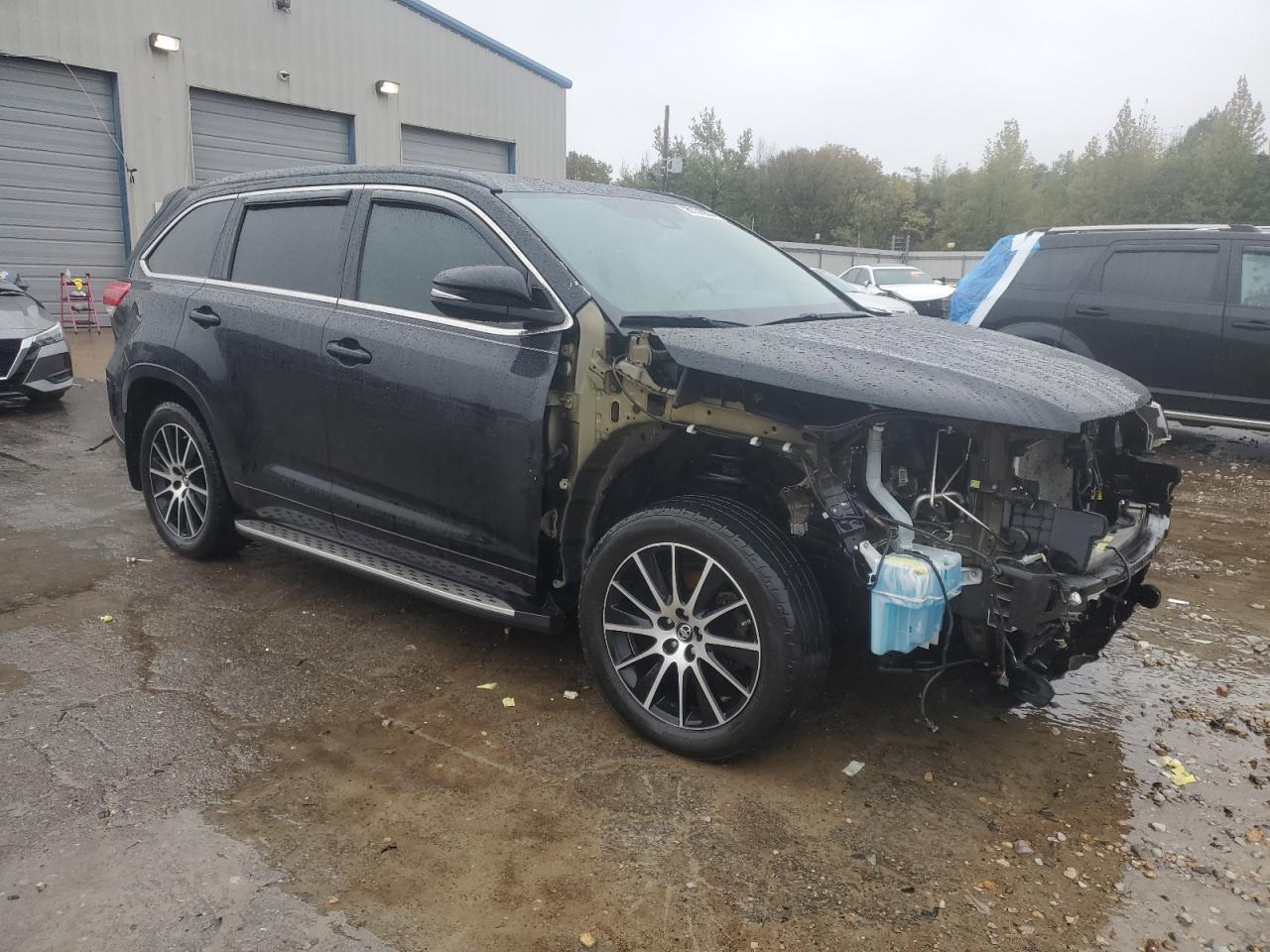 TOYOTA HIGHLANDER SE