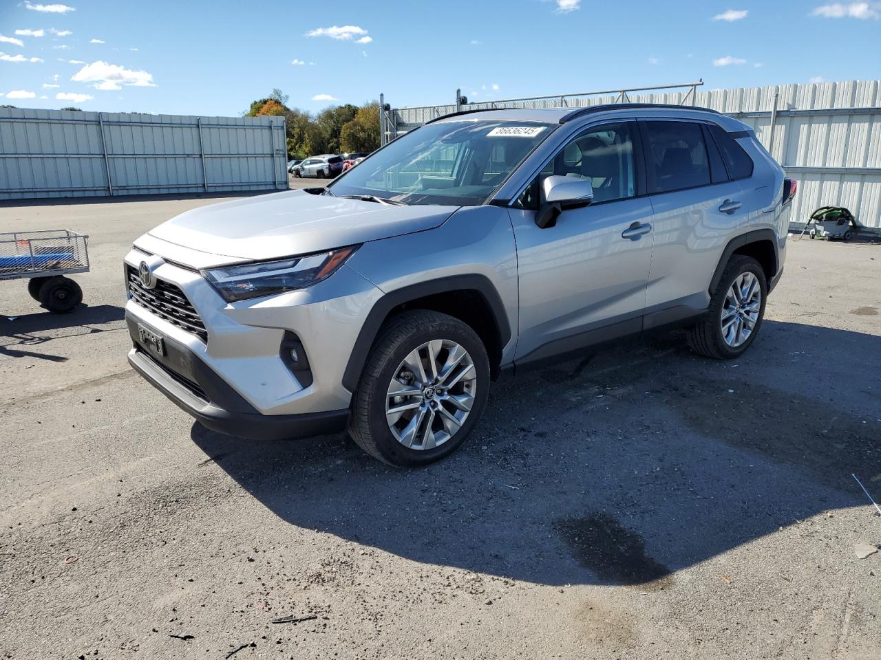 TOYOTA RAV4 XLE PREMIUM