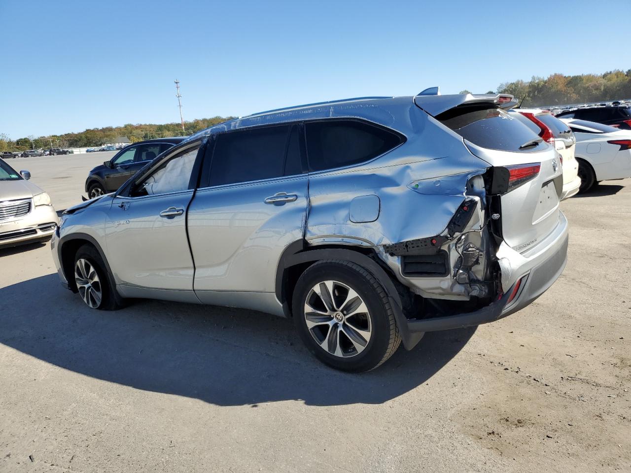 TOYOTA HIGHLANDER HYBRID XLE