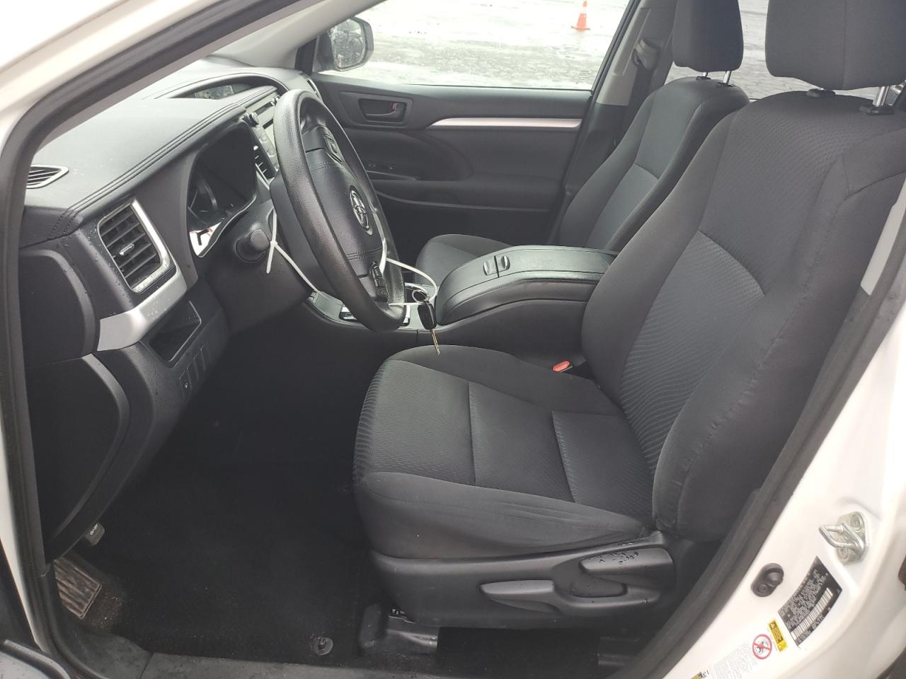 TOYOTA HIGHLANDER LE