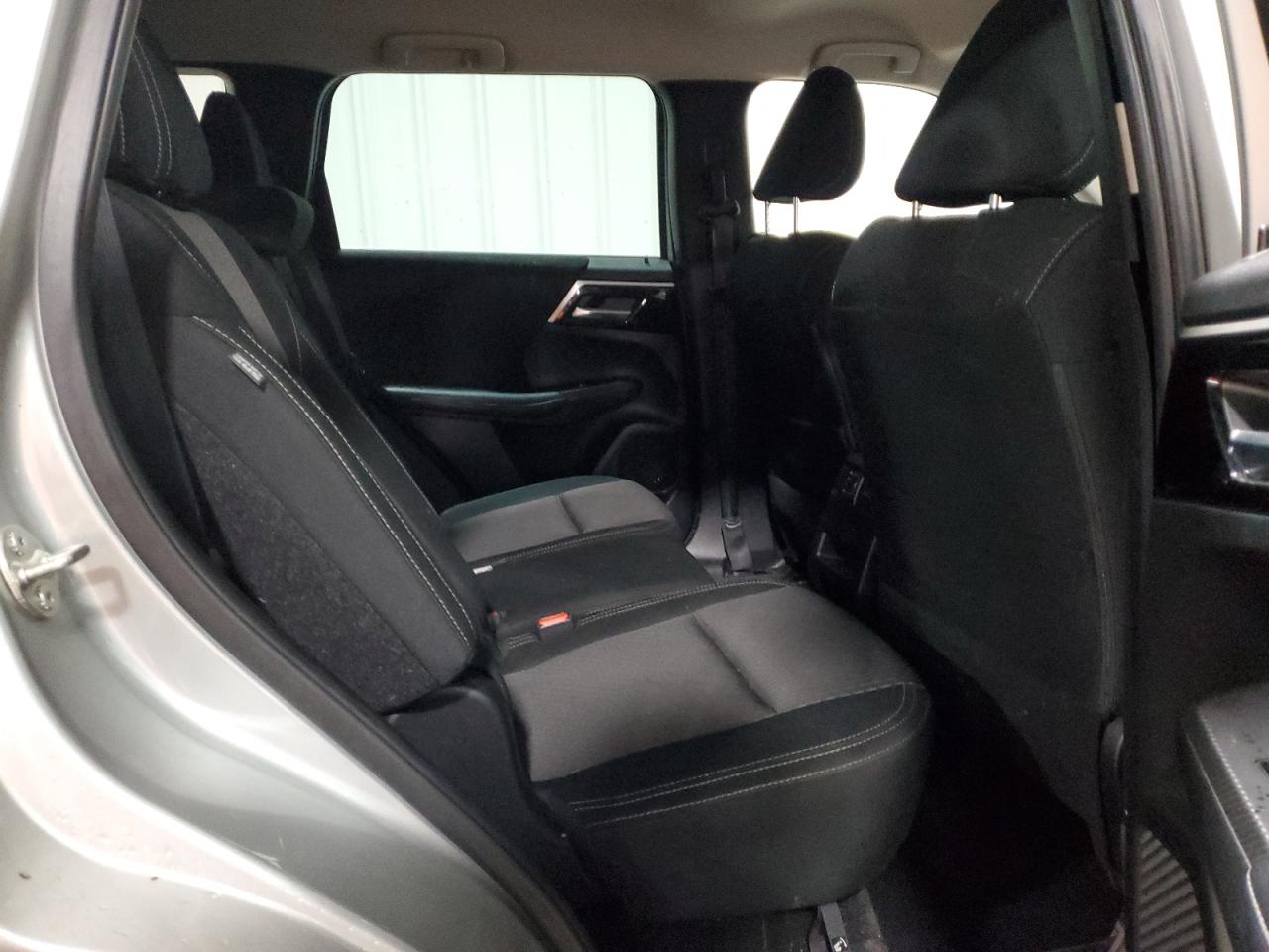 MITSUBISHI OUTLANDER ES