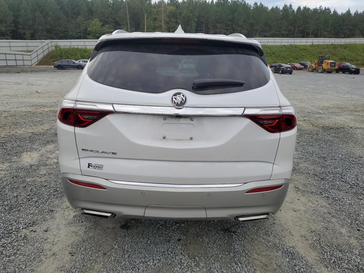 BUICK ENCLAVE ESSENCE