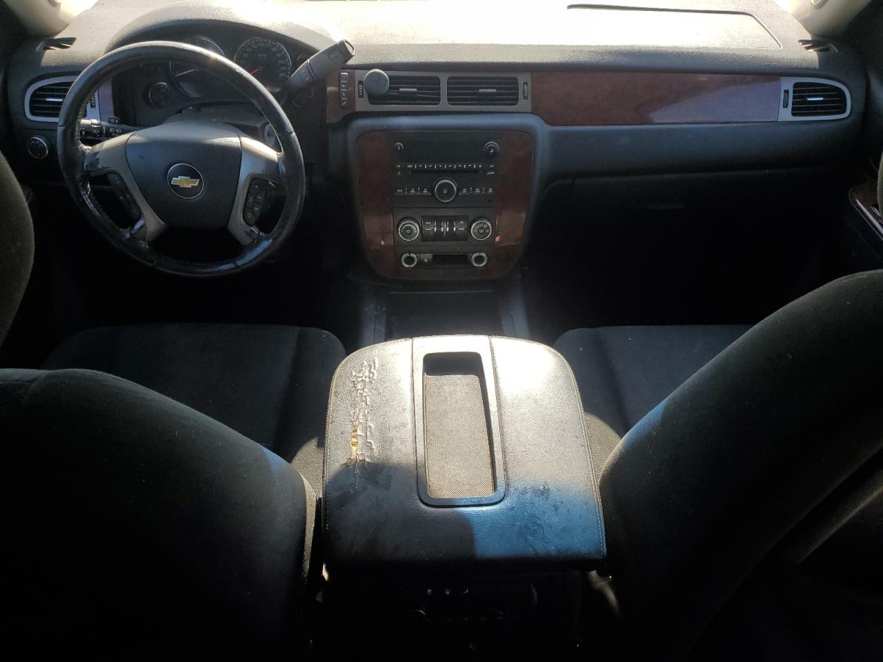 CHEVROLET TAHOE C1500 LS