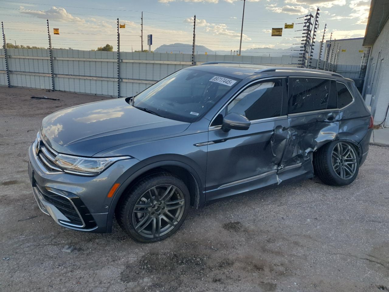 VOLKSWAGEN TIGUAN SEL R-LINE