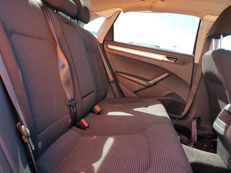 2016 VOLKSWAGEN PASSAT S 1VWAS7A38GC024438