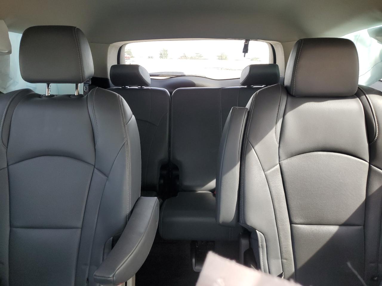 BUICK ENCLAVE ESSENCE