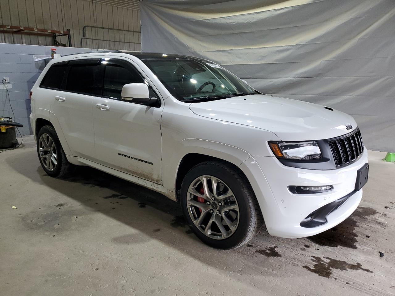 JEEP GRAND CHEROKEE SRT-8
