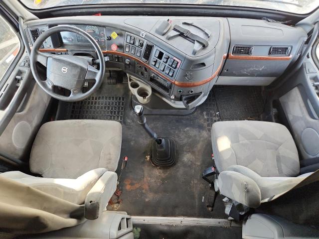 2010 VOLVO VN #3278978043