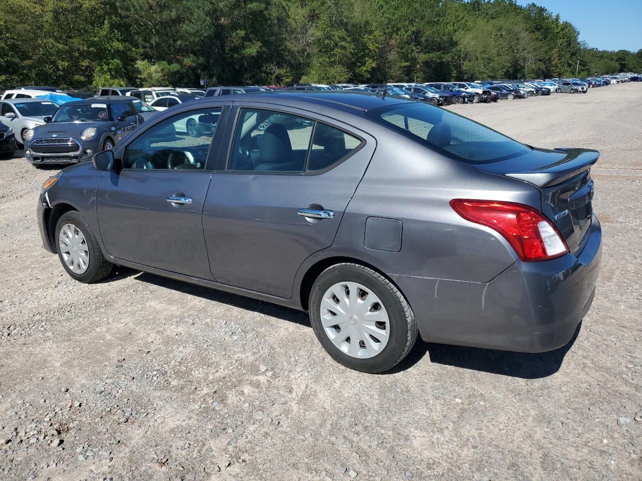 NISSAN VERSA S
