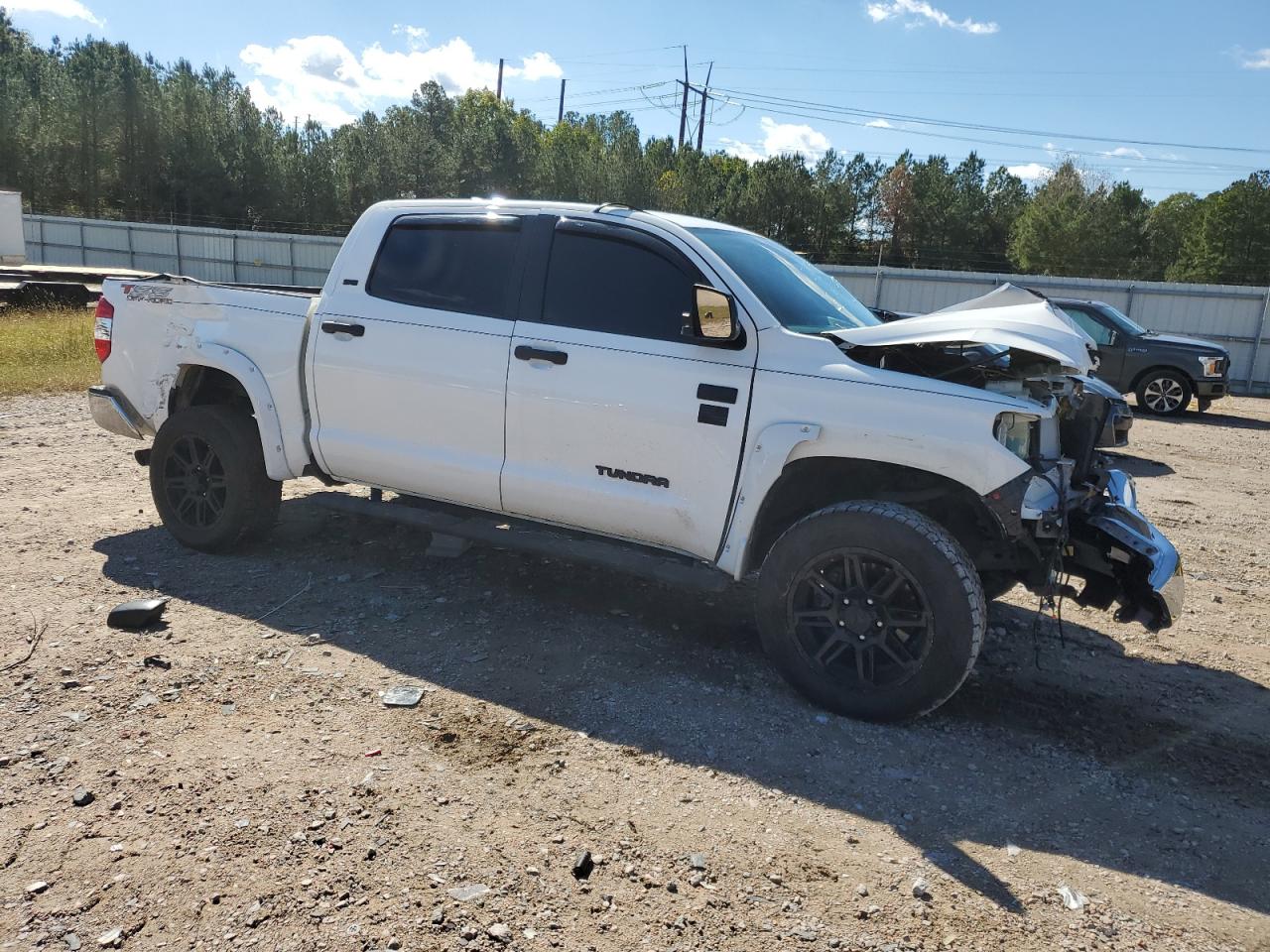 TOYOTA TUNDRA CREWMAX SR5