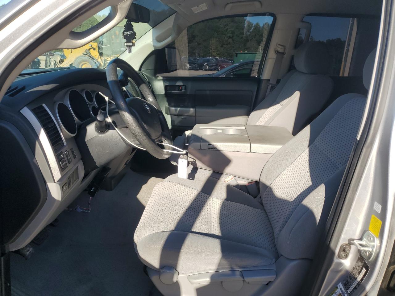 TOYOTA TUNDRA CREWMAX SR5