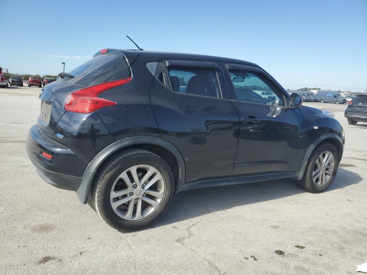NISSAN JUKE S