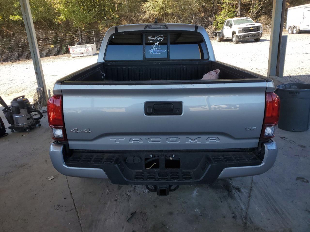 TOYOTA TACOMA DOUBLE CAB