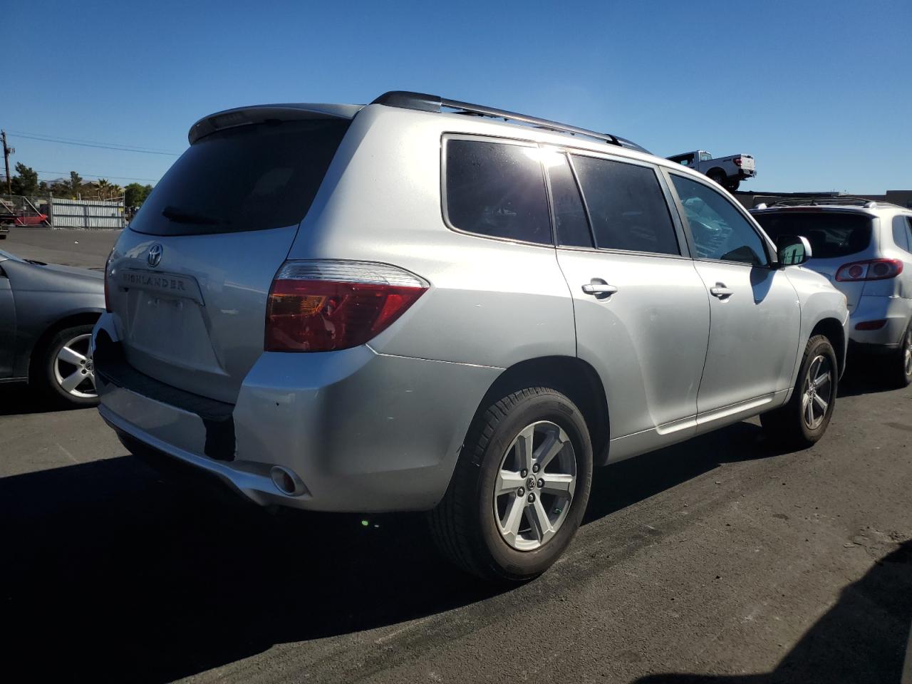 TOYOTA HIGHLANDER
