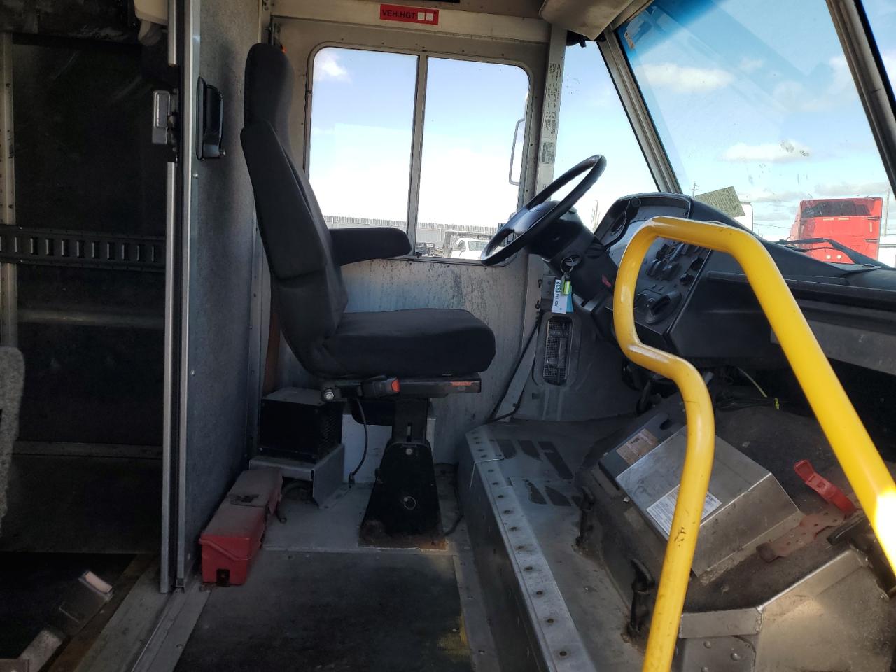 Lot #3290135272 2015 FORD F59