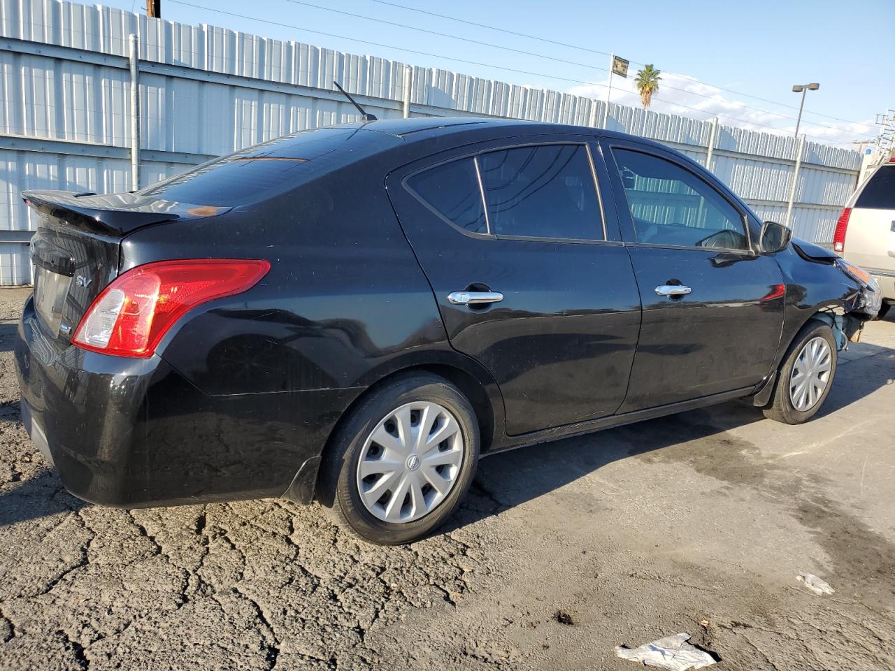 NISSAN VERSA S