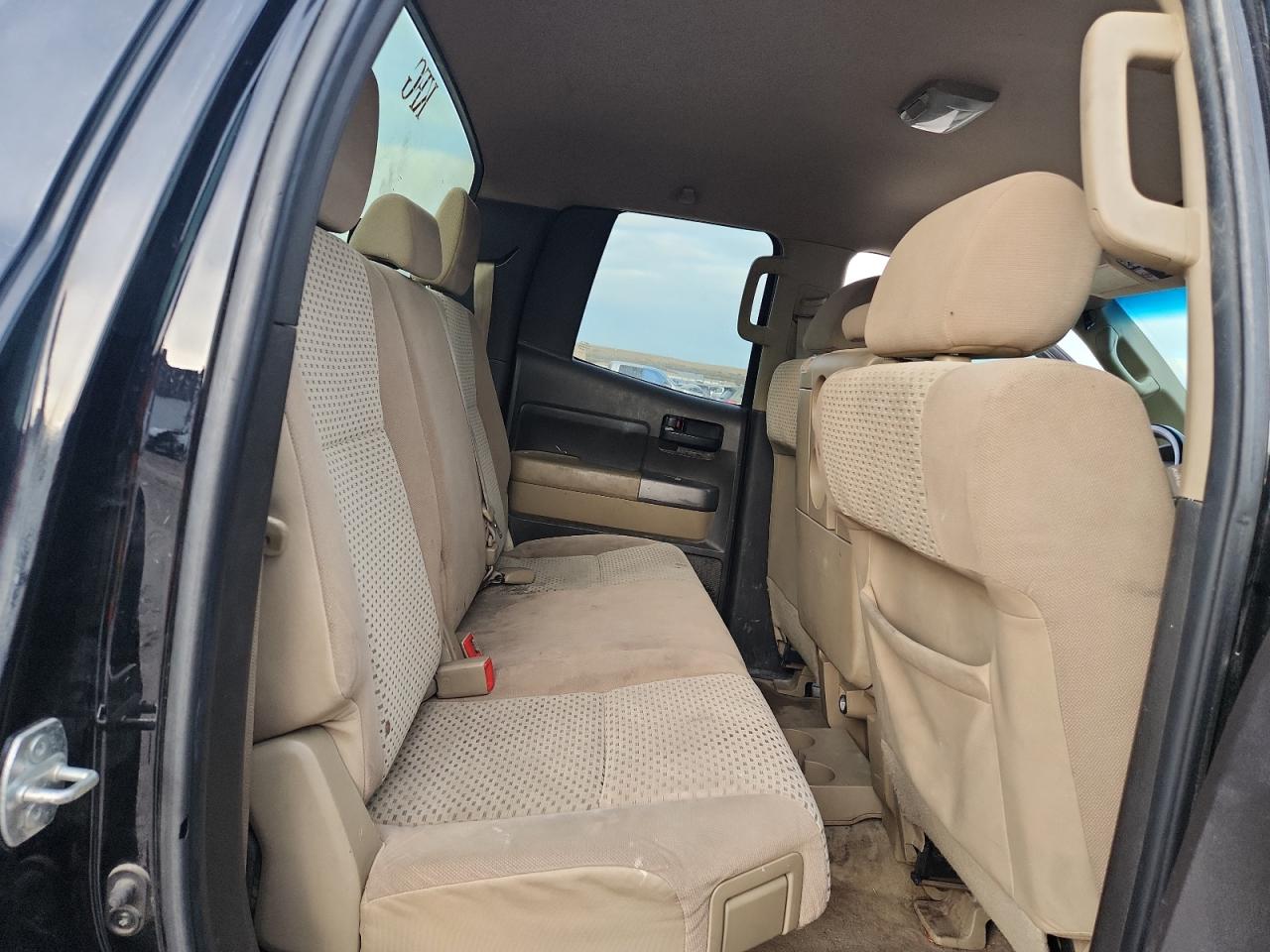 TOYOTA TUNDRA DOUBLE CAB SR5