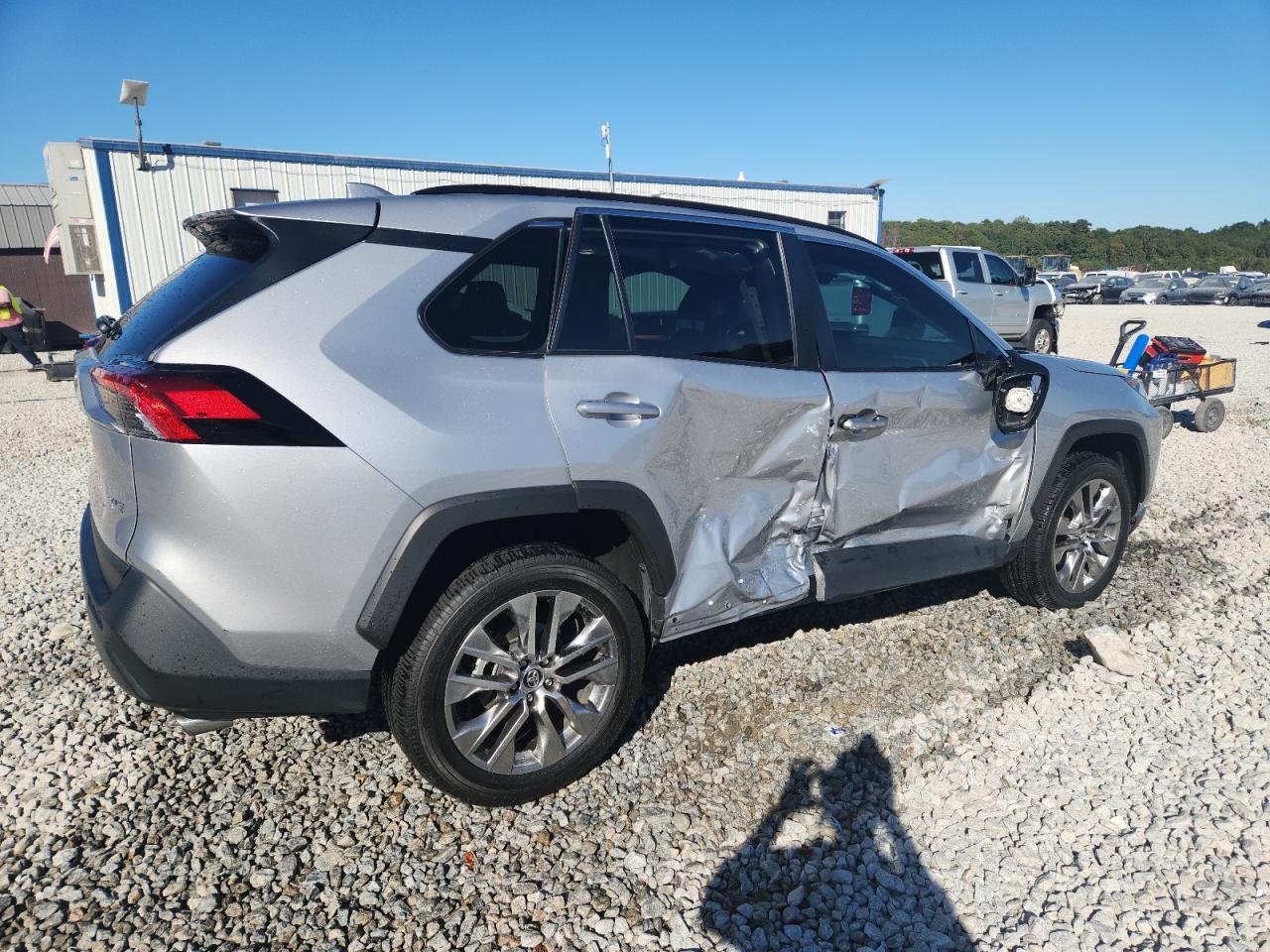 TOYOTA RAV4 XLE PREMIUM