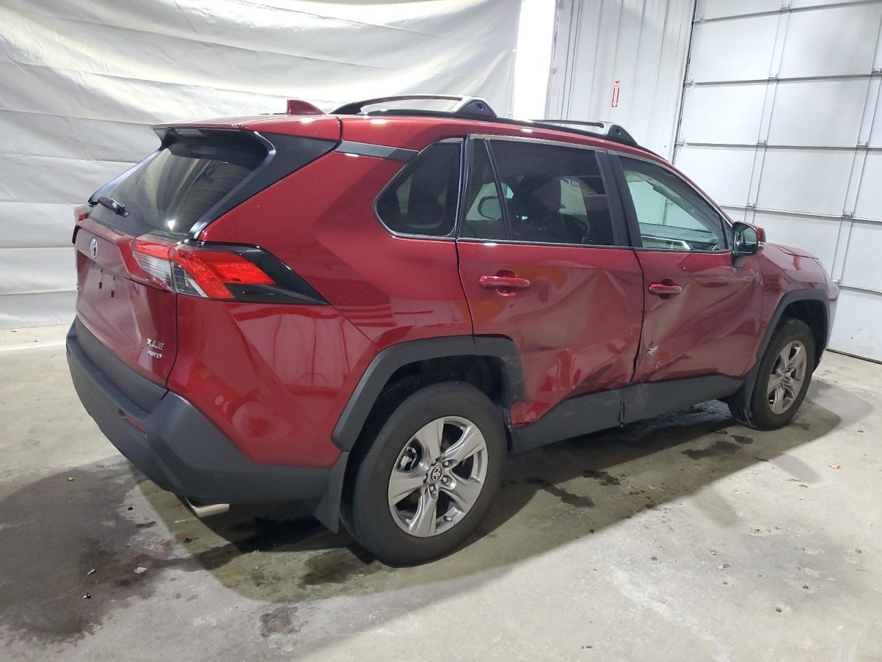 TOYOTA RAV4 XLE
