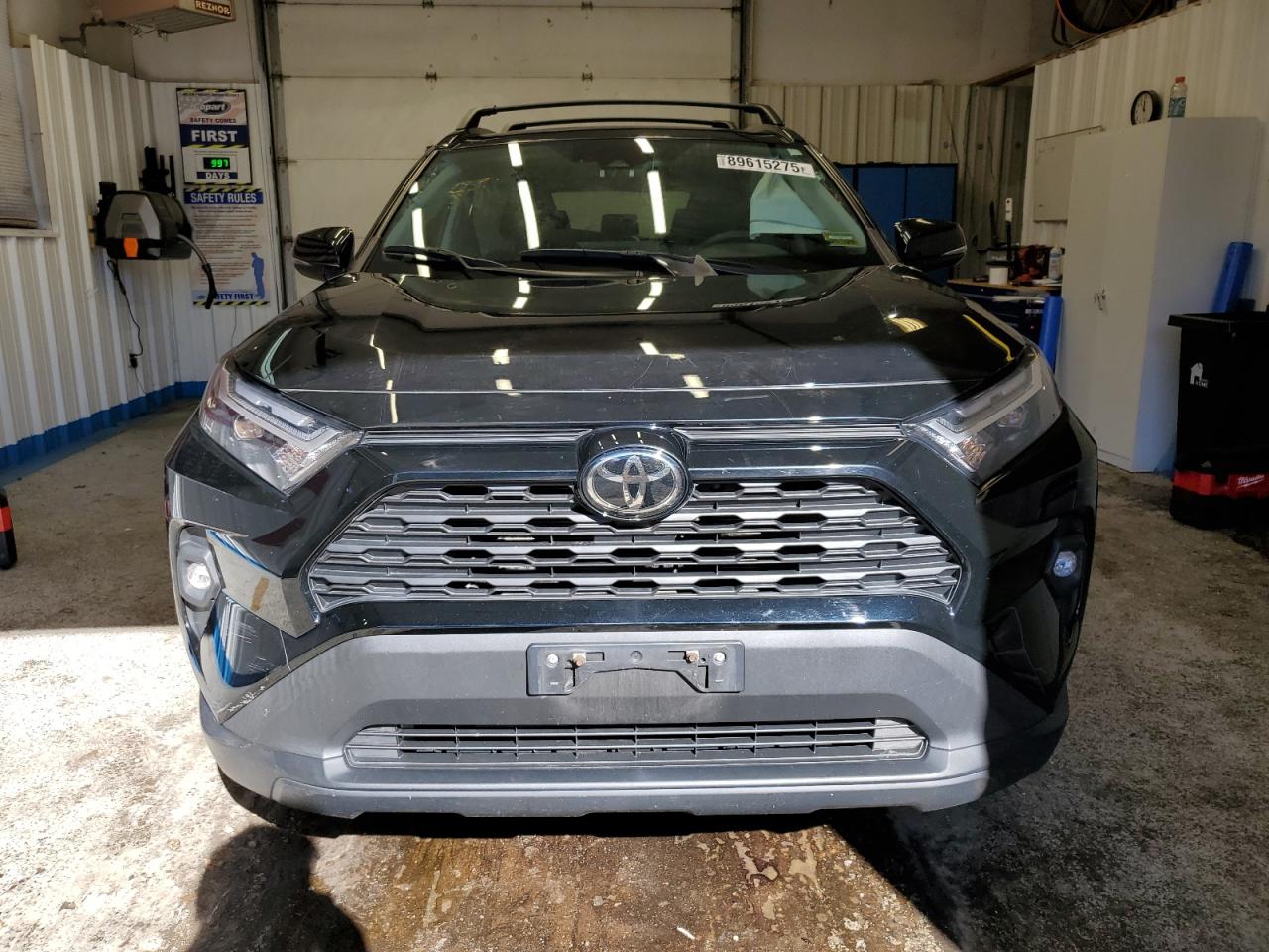 TOYOTA RAV4 XLE PREMIUM