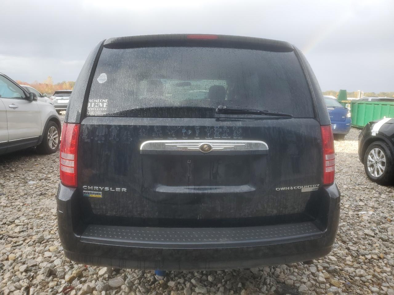 CHRYSLER TOWN & COUNTRY LX