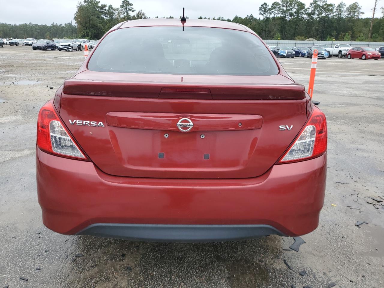 NISSAN VERSA S