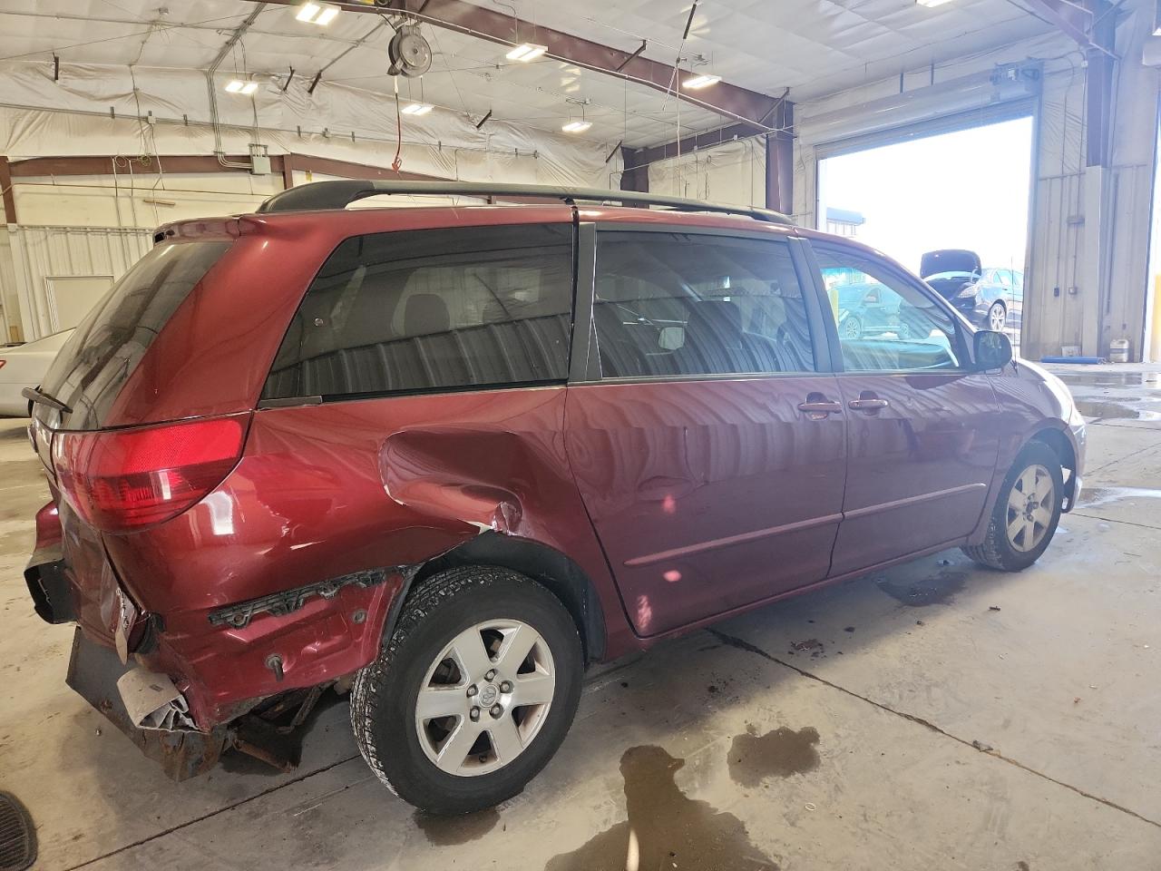 Lot #3287735192 2004 TOYOTA SIENNA CE