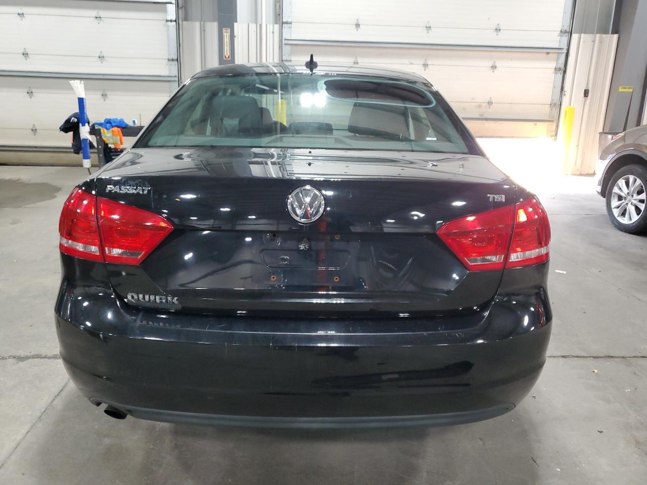VOLKSWAGEN PASSAT S