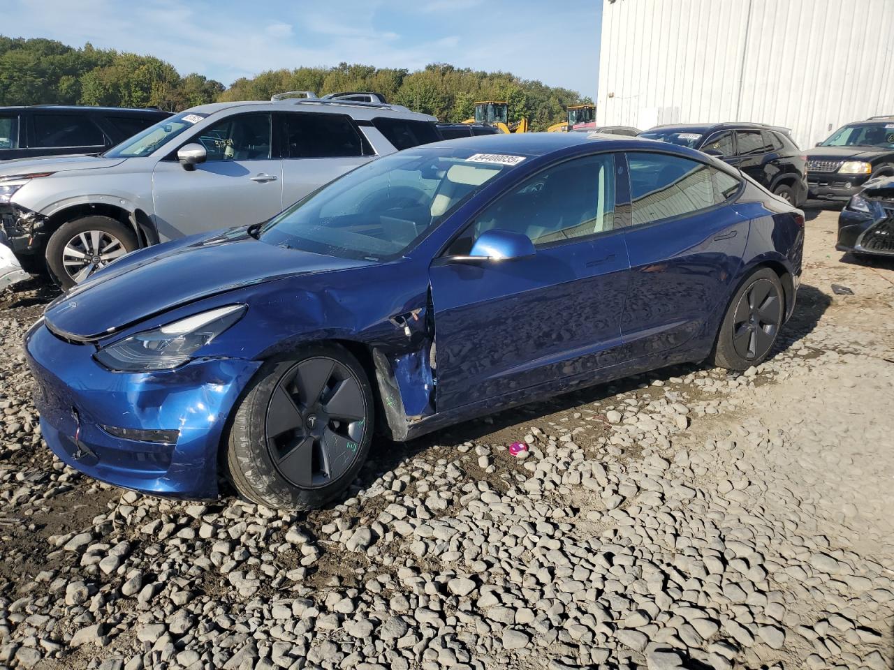 TESLA MODEL 3