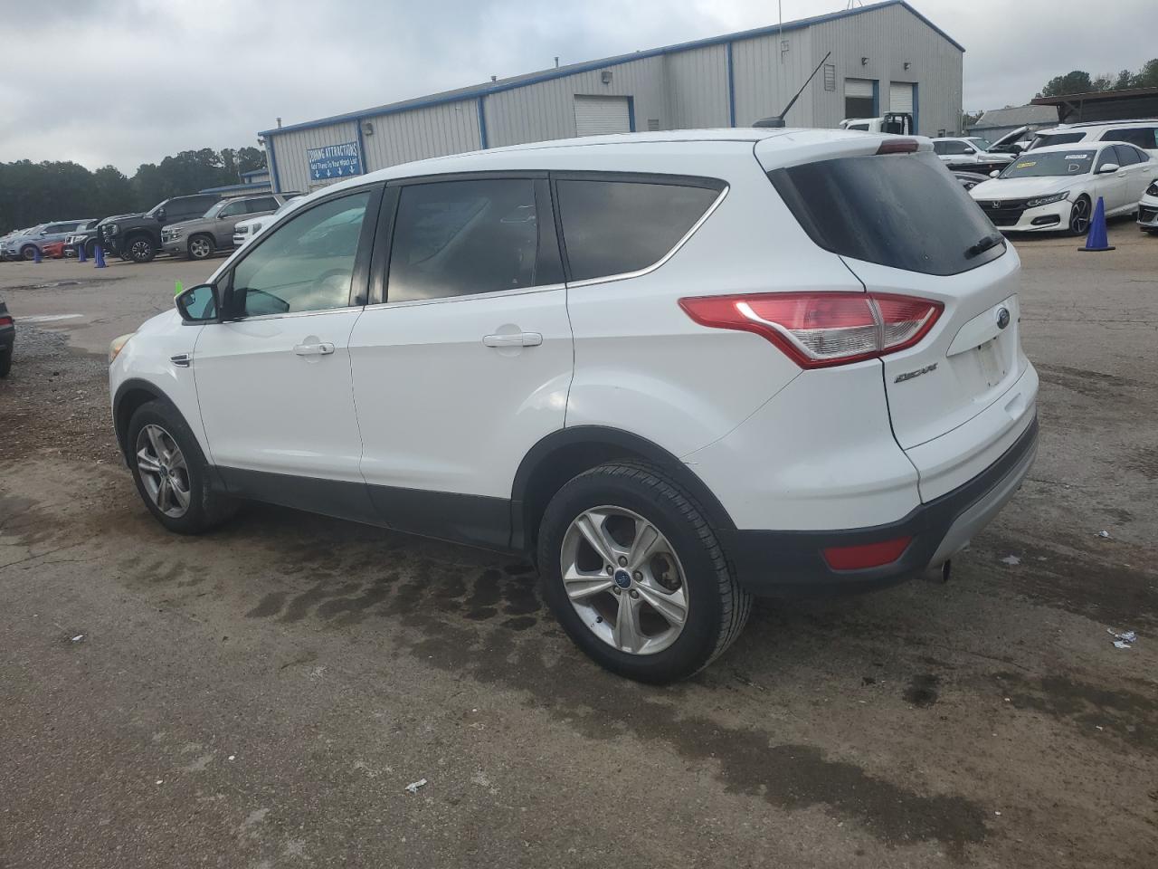 FORD ESCAPE SE