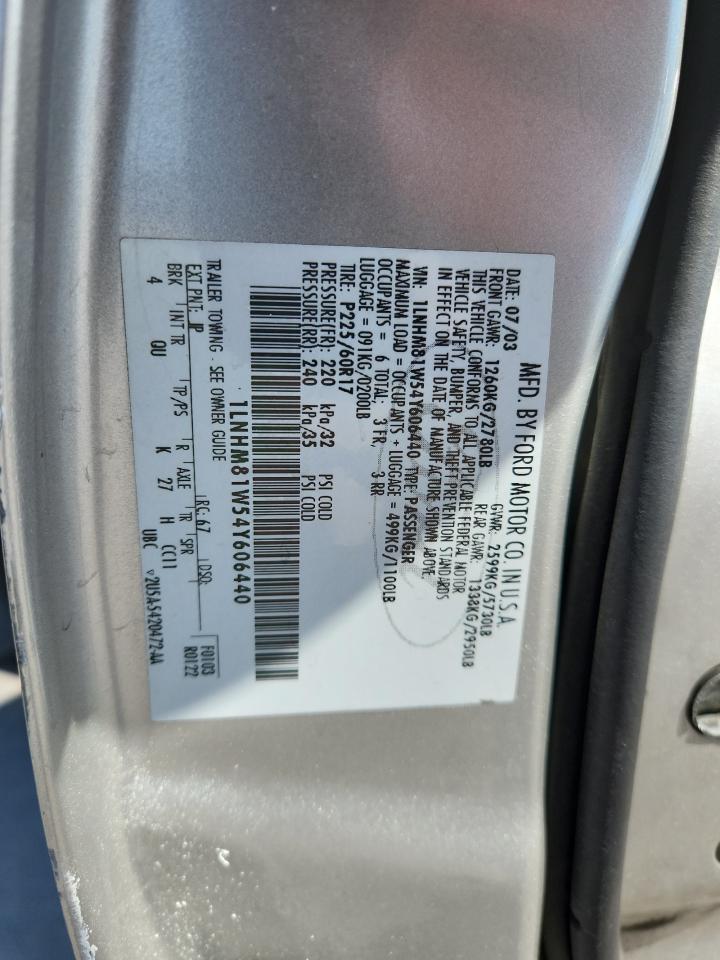 Lot #3280430144 2004 LINCOLN TOWN CAR E