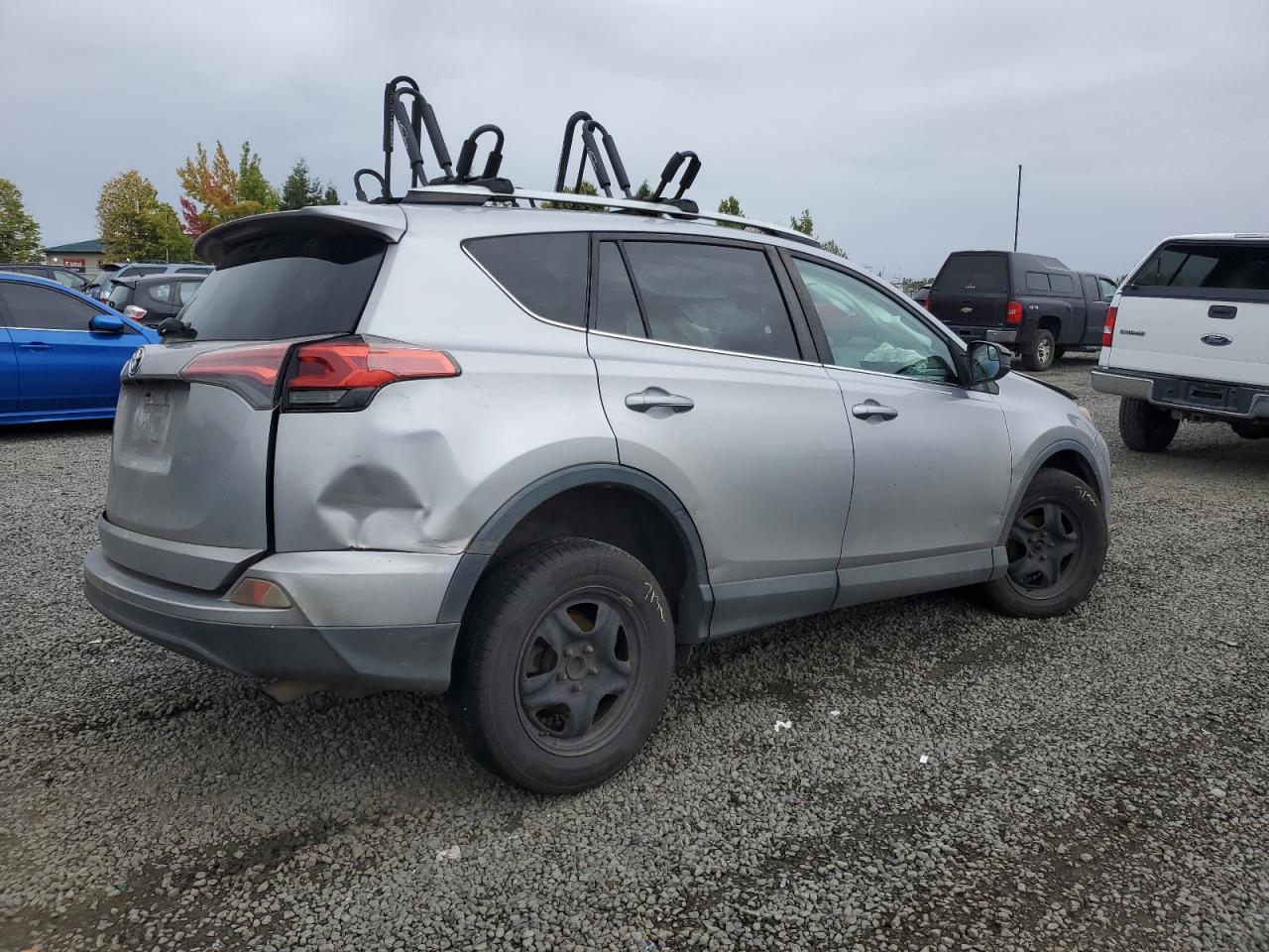 TOYOTA RAV4 LE