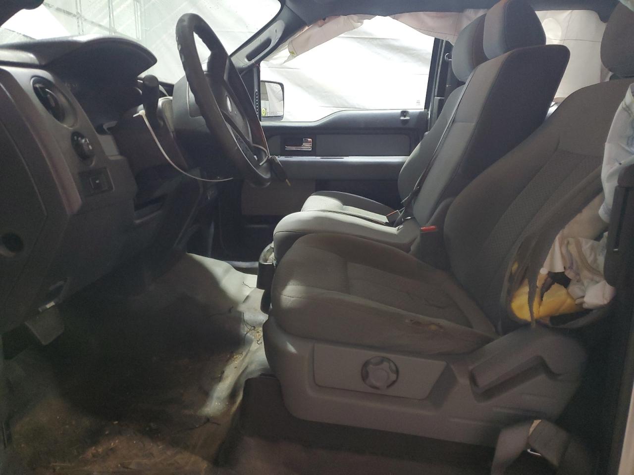 FORD F-150 SUPER CAB